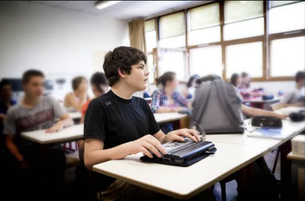 école malvoyant enfan